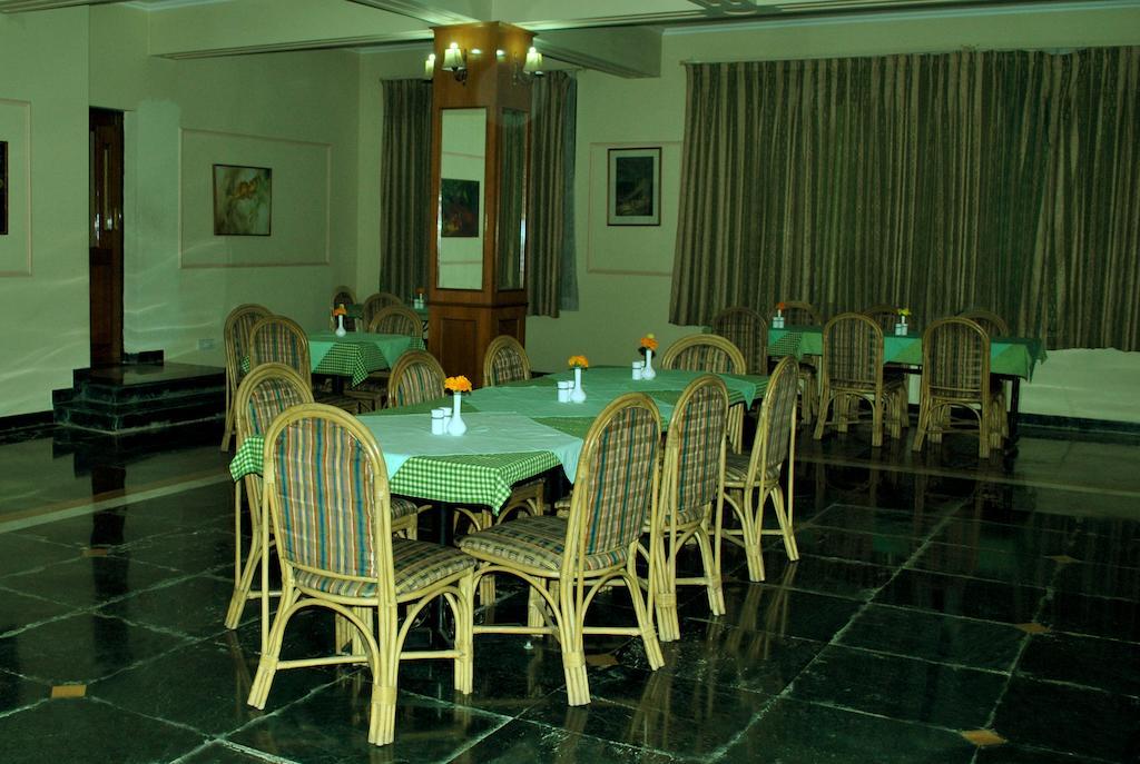 Greenwood Hotel Khajuraho Exterior photo