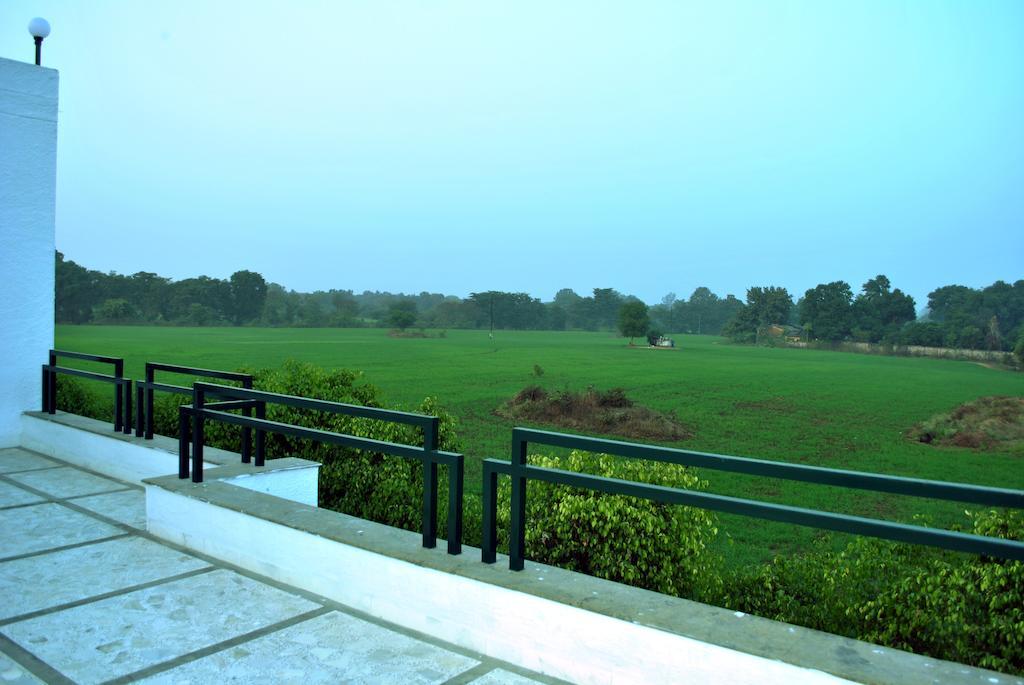 Greenwood Hotel Khajuraho Exterior photo