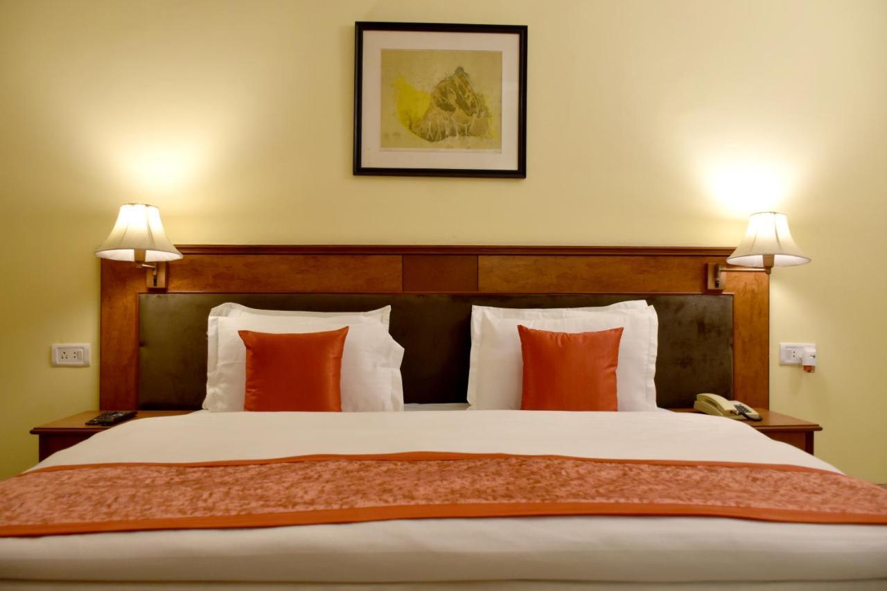 Greenwood Hotel Khajuraho Exterior photo