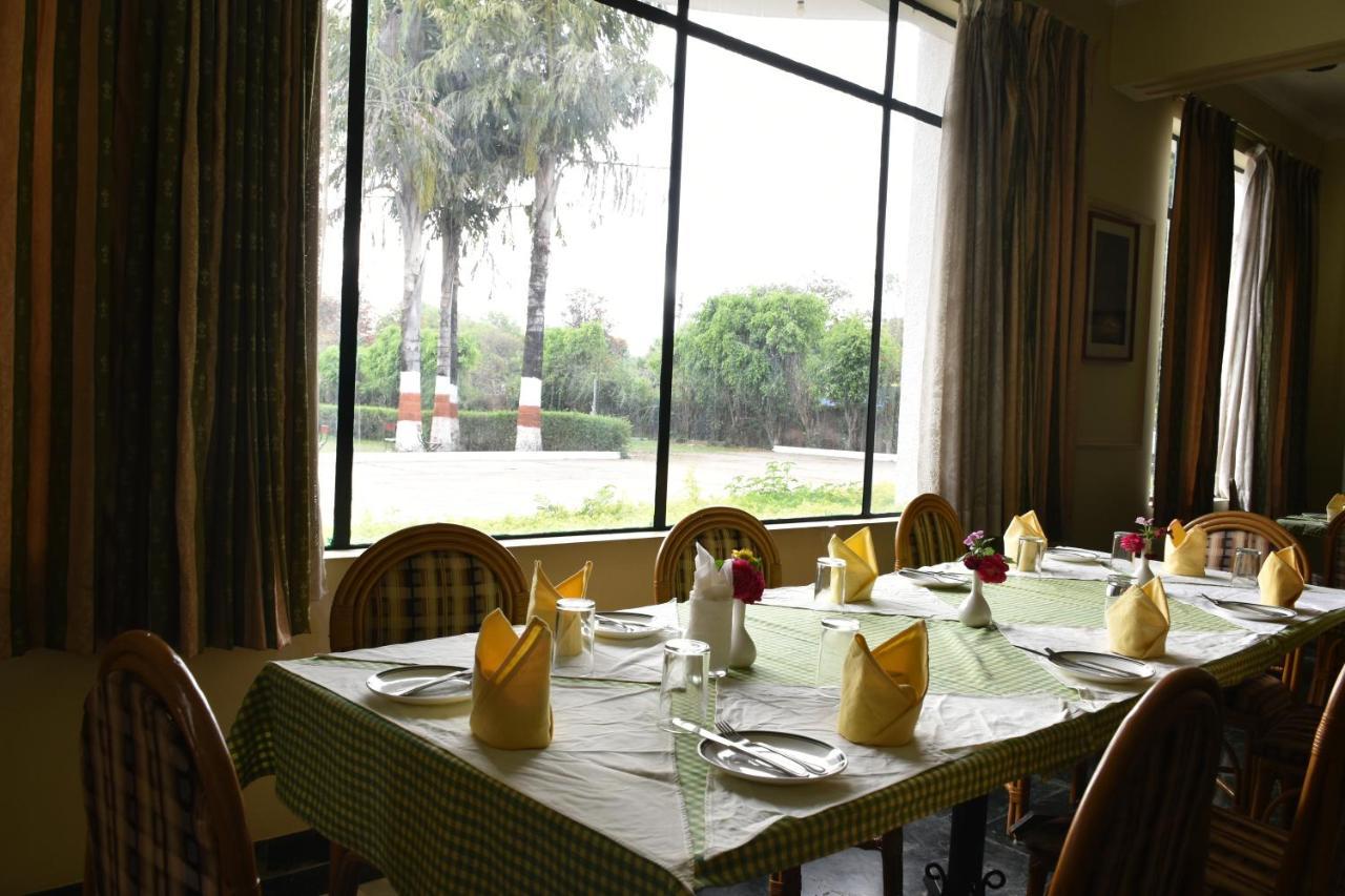 Greenwood Hotel Khajuraho Exterior photo